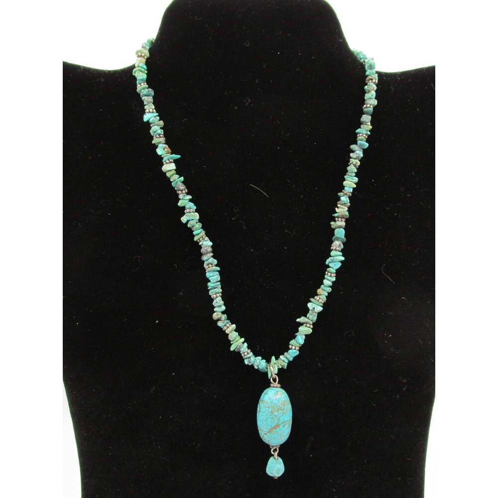 Turquoise Oval and Chip Bead 16 in Necklace Jeweler Chocker Vintage Nugget
